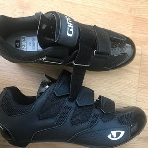 BRAND NEW Giro Women's SPD Black Shoes- Sz. 39